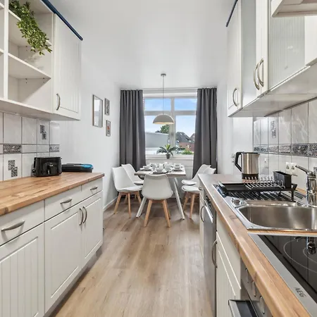 4 Schlafzimmer - 6 Betten, Parkplatz, Balkon, Kueche *