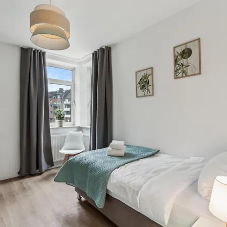 6 Schlafplaetze - Zentral, Balkon, Parkplatz, Kueche דירה