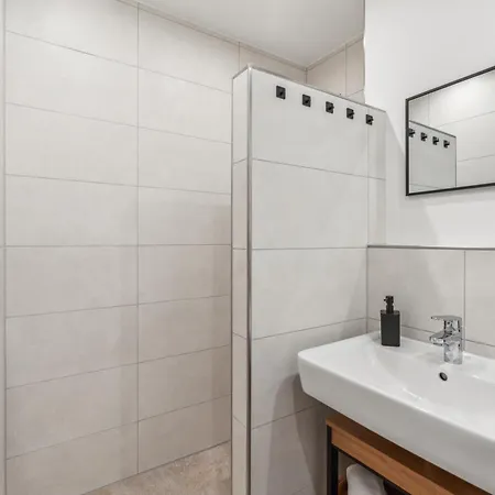 6 Schlafplaetze - Zentral, Balkon, Parkplatz, Kueche דירה בוכולט